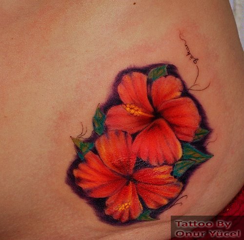 renkli çiçek dövmesi