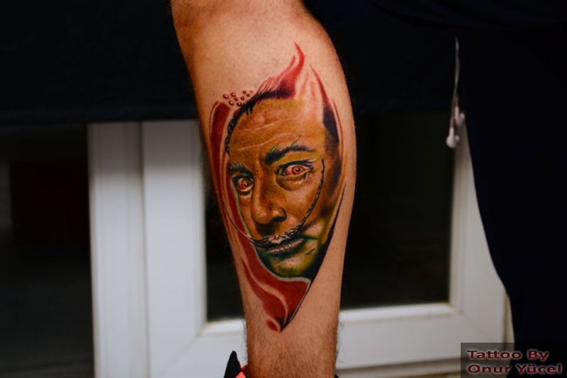 salvador dali dövmesi