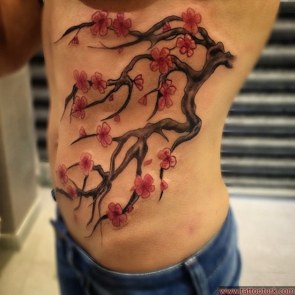 sakura kiraz çiçeği dövme 
