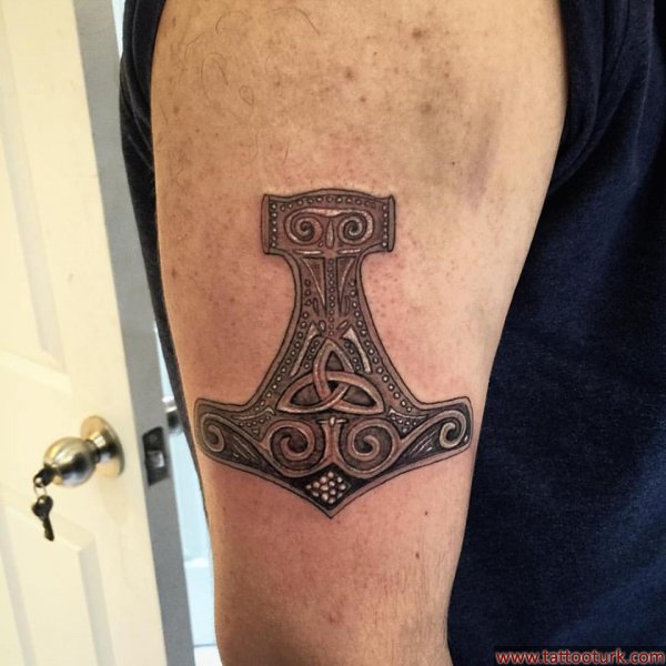 thor mjonir dövme thor tattoo