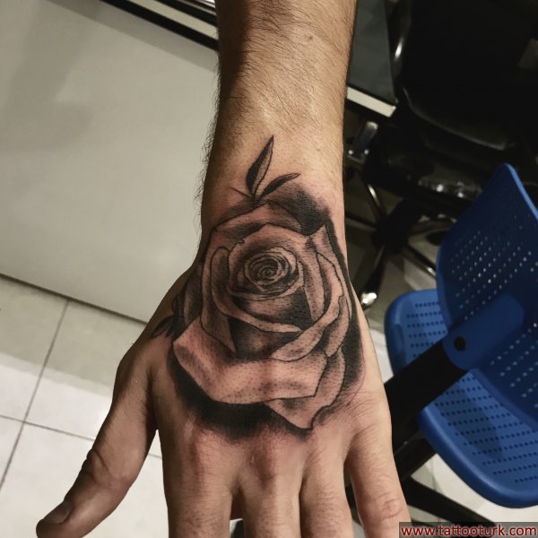 bu dövme onur yücel tarafından yapılmıştır